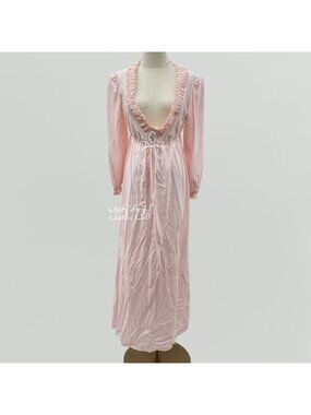 Vintage JC Penney Pink Nightgown w/ Ruffle Trim & Floral Appliqué Union Made